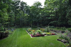 Cutting Garden - Country homes for sale and luxury real estate including horse farms and property in the Caledon and King City areas near Toronto